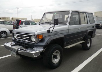 Klapka zbiornika paliwa Toyota Land Cruiser